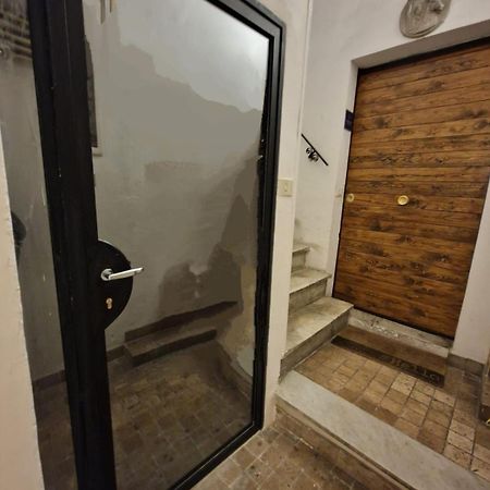 Apartamento The Love Basement Roma Exterior foto
